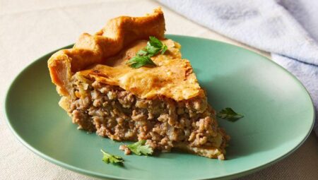 Tourtière (French Canadian Meat Pie)