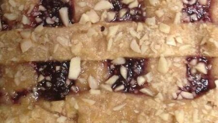 Linzer Cookie Bars