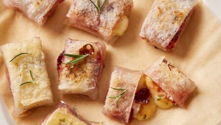 Crispy Brie and Cranberry Rice Paper Bites