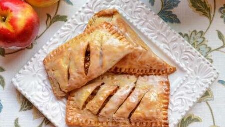 Air Fryer Apple Pies